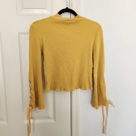 Mustard Longsleeved Top. Size Small - Picture 5 of 8